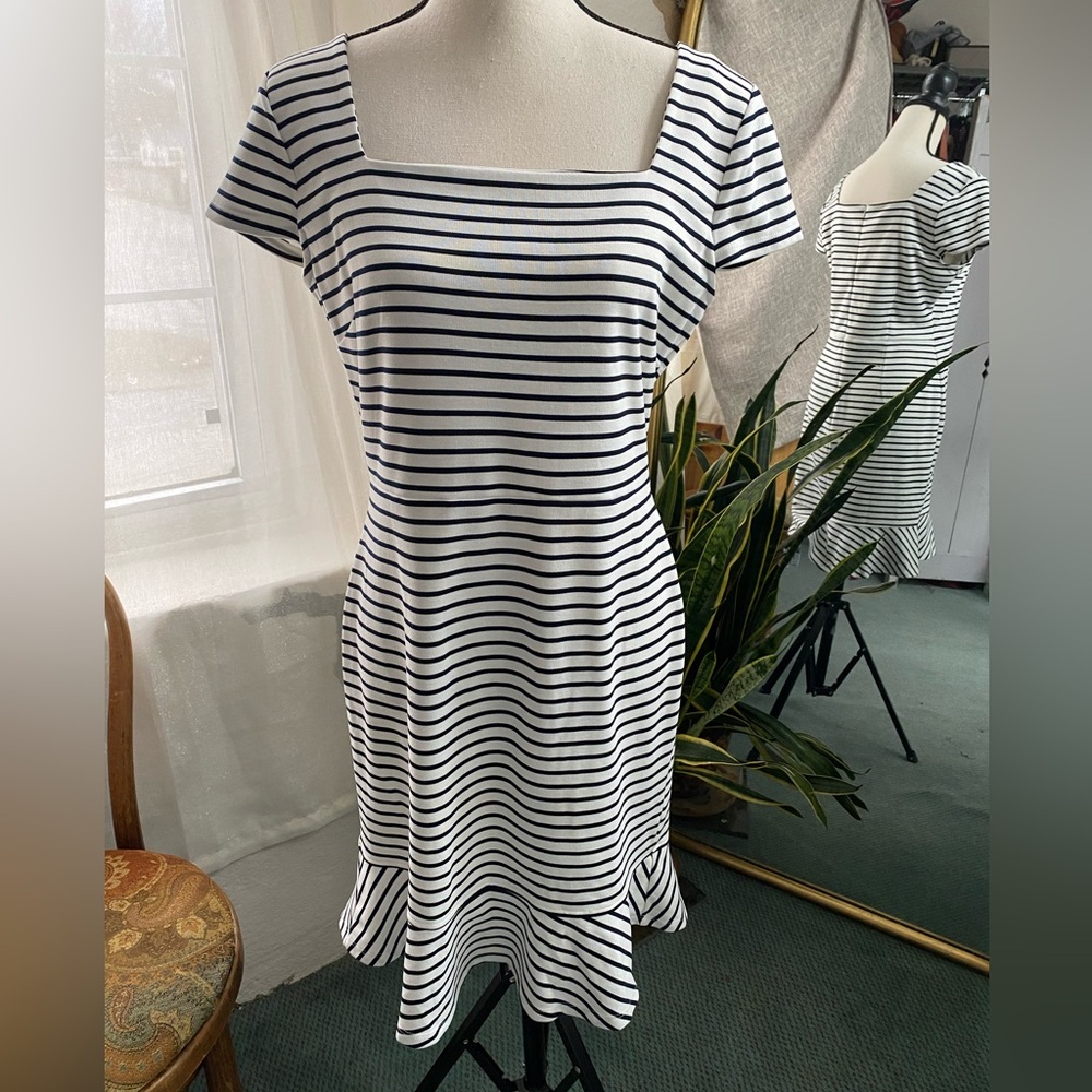 Banana Republic Size 12 Striped Dress